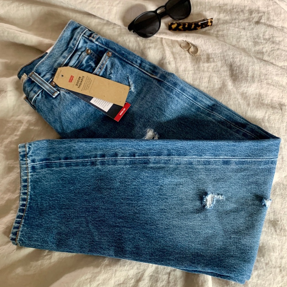 NWT Levi’s Wedgie fit Straight Jeans